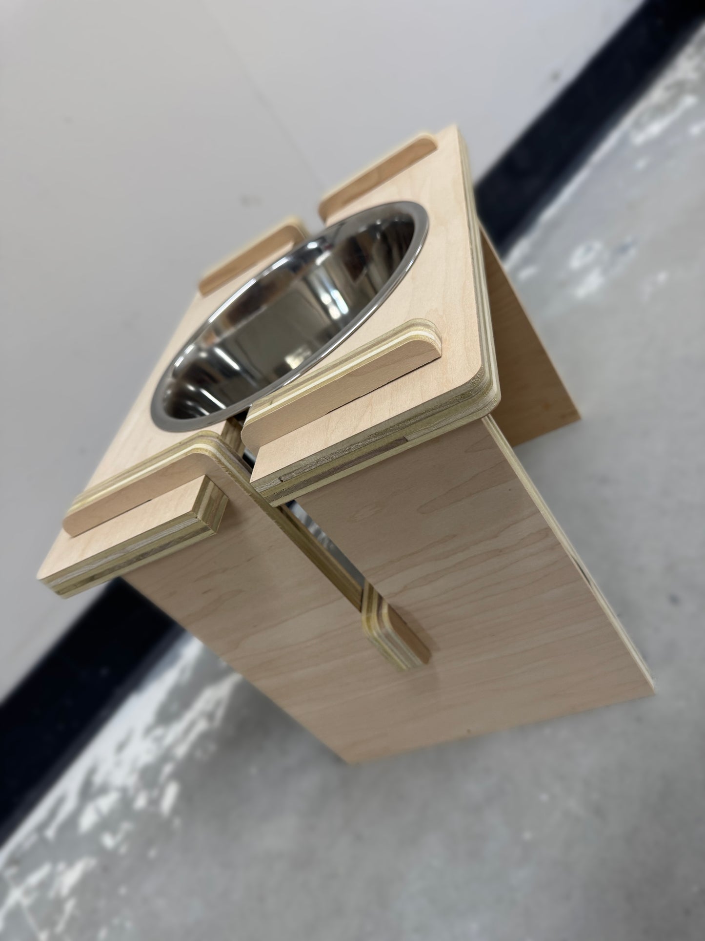 Single Bowl Stand