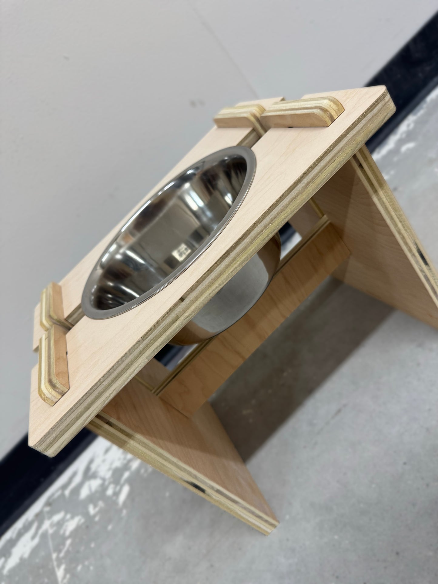 Single Bowl Stand
