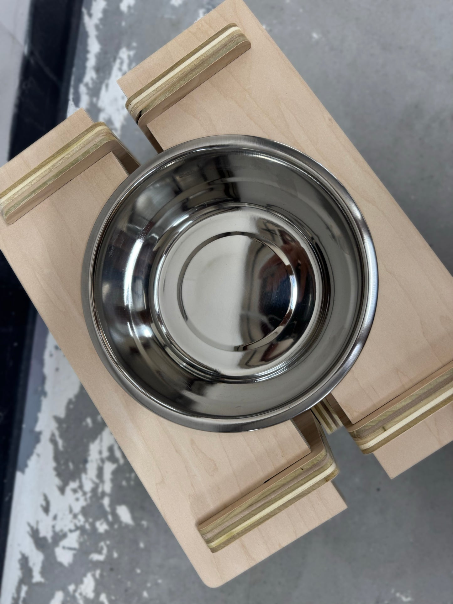 Single Bowl Stand
