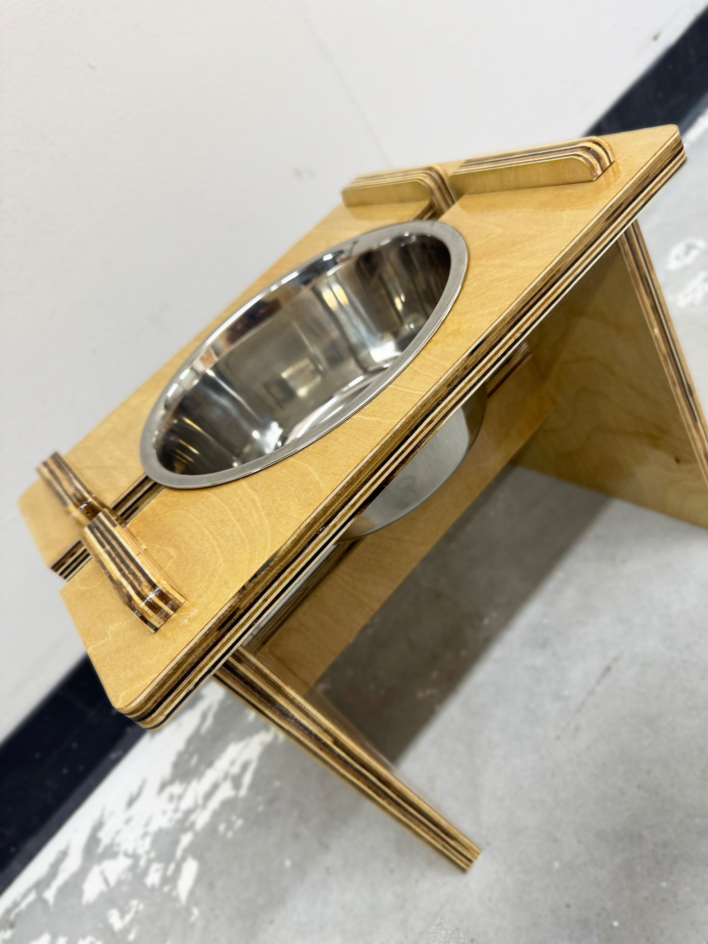 Single Bowl Stand